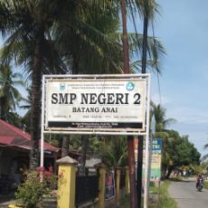 Berkedok Sumbangan Komite, Kepsek SMPN 2 Batang Anai Langgar Permendikbud No 44 Tahun 2012