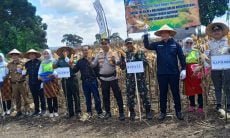 Kelompok Tani Bersama Desa Karang Agung dan Desa Simpang Bersinergi Dengan TNI Polri Sukseskan Ketahanan Nasional
