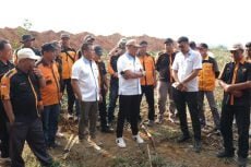 Pembersihan HGU 94 PTPN 2 Kebun Limau Mungkur Kondusif, Warga Terima Tali Asih