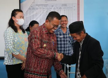 15 Penyandang Disabilitas di Silaen Dapat Bantuan Dari Bupati Toba