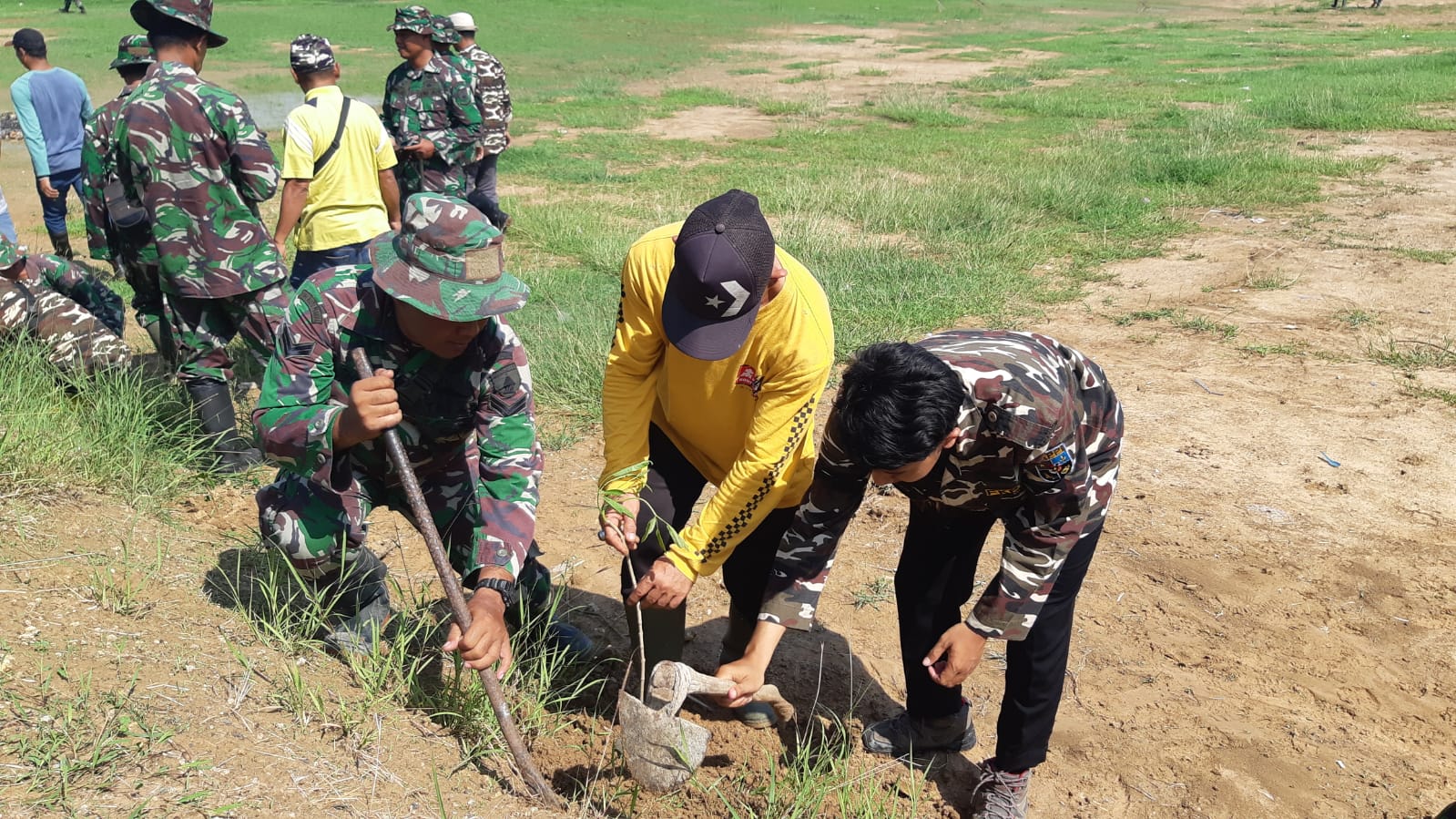 Kodim Lamongan Gelar Pembinaan Lingkungan Hidup - Zona Dinamika News