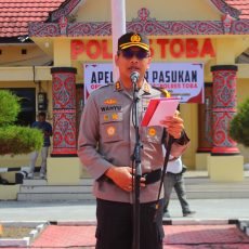 Kapolres Toba  AKBP Wahyu Indrajaya ,SIK ,SH,Pimpin Apel Gelar  Pasukan Ops Lilin 2023