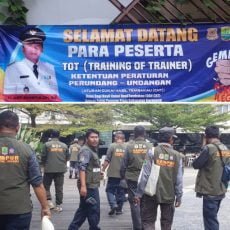 Satpol PP Karawang Selenggarakan TOT "Gempur Rokok Ilegal"