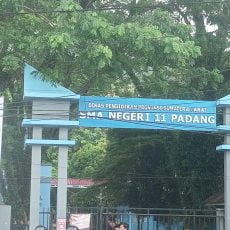 Oknum Pendidik di SMAN 11 Padang Diduga Keras Gencarkan Pungli dan Korupsi Dana BOS, Kepsek Bungkam.