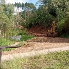 Excavator Milik PT. TPL di Jalan SMPN 5 Tarutung Banuarea di Tahan Warga, Ini Alasanya