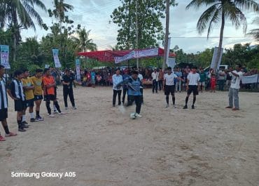 Bupati Suhatri Bur,SE.,MM, Buka Turnamen Futsal Durian Daun Cup Tahun 2024.