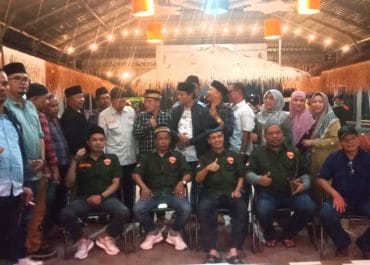 Perantau Minang Tangerang  Gelar Rapat Pengurus di Trotoar Cafe dan Resto