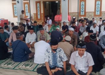 Pemdes Cikasungka Gelar Bukber Bersama Warga