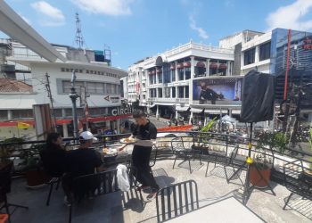 Cari Tongkrongan di Bandung Dengan View Terbaik Sambil Ngopi Senja, Le Braga Tempatnya