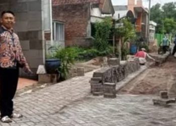 Ajaib !!! Pavingisasi Desa Jemundo Terlaksana Tanpa Pencairan Anggaran Negara.