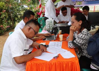Program BukaDesa di Tarabunga, Dinsos, Kesehatan dan Dukcapil ‘Diserbu’ Warga