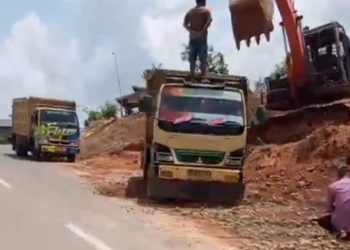 Galian C Ilegal Untuk Proyek Jembatan Makan Korban di Madina