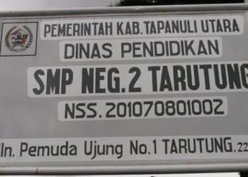Kepsek SMPN 2 Tarutung Taput “Ngumpet” Saat Mau di Konfirmasi