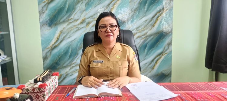 Kepala Dinas Pertanian Kabupaten Toba, Lena Pardede